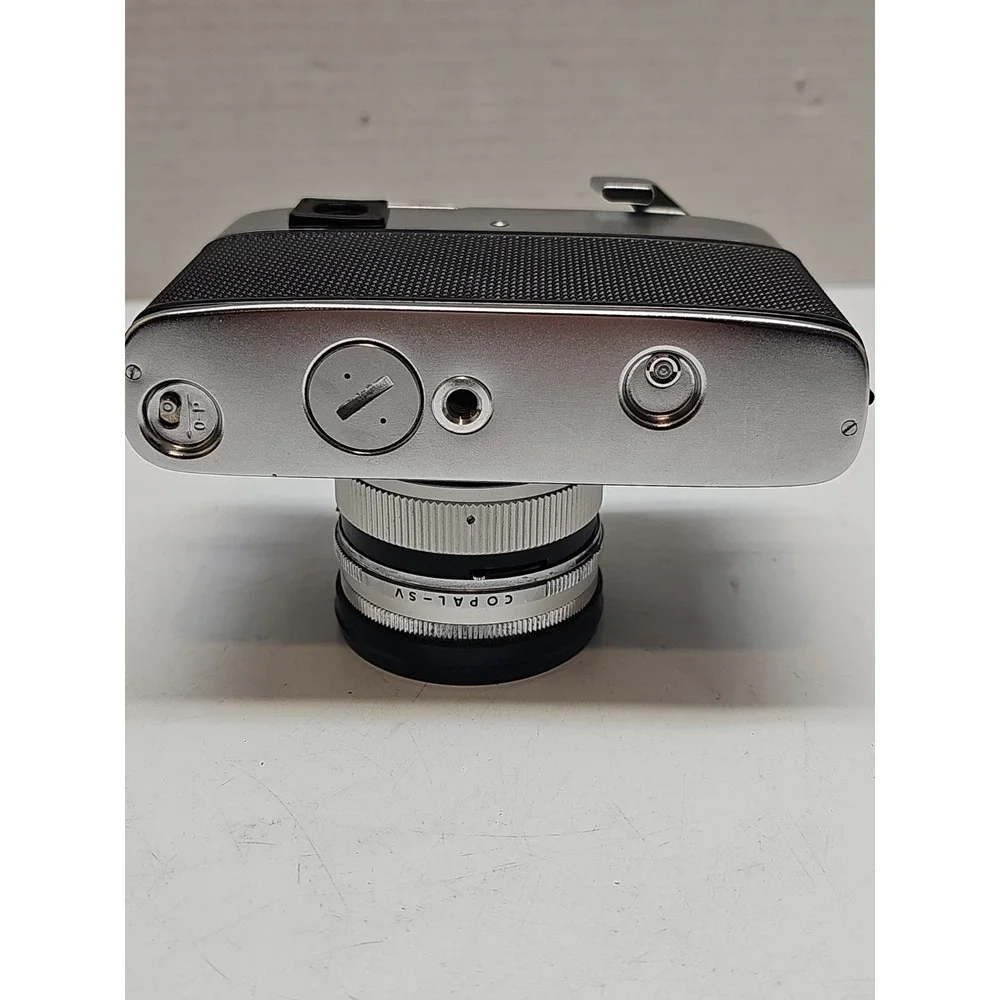 Yashica Lynx 5000 35mm Rangefinder Film Camera.  45mm f/1.8 Lens. W/ Casing